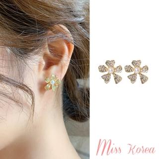 【MISS KOREA】韓國設計氣質立體花朵鑲鑽墜珍珠耳環