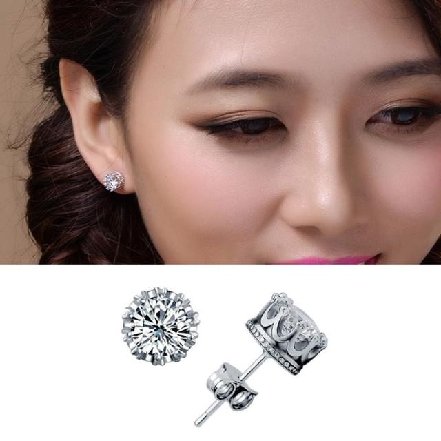 【Emi 艾迷】純淨皇冠造型單鑽中性925銀針耳環