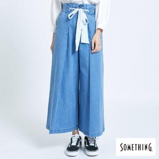 【SOMETHING】女裝 繫帶打摺寬版牛仔褲(拔洗藍)