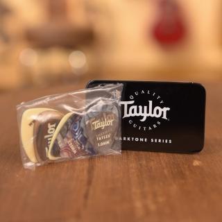 【Taylor】TLOP-2600 黑色彈片鐵盒 內附9片PICK(吉他彈片)