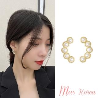 【MISS KOREA】韓國設計S925銀針復古珍珠鑲嵌微笑曲線造型耳環(S925銀針耳環 復古耳環 珍珠耳環)