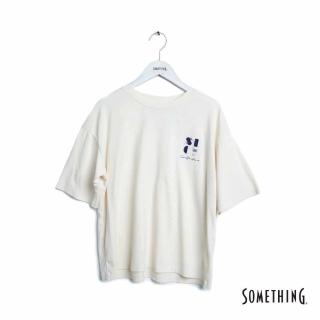 【SOMETHING】女裝 雞尾酒繡花短袖T恤(淺卡其)