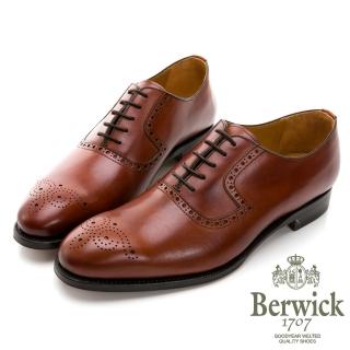 【GEORGE 喬治皮鞋】Berwick 西班牙進口-固特異工藝徽章雕花鞍部牛津鞋 -棕 835025KM-24