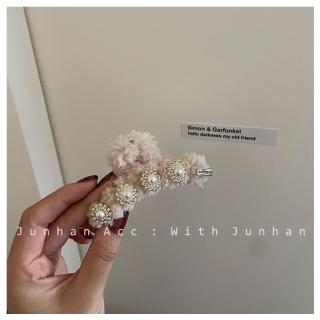 【HaNA 梨花】韓國高級感鑽石花卉．小羊羔毛鑲鑽石抓夾