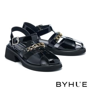 【BYHUE】率性時尚魚骨編粗鍊牛漆皮厚底涼鞋(黑)