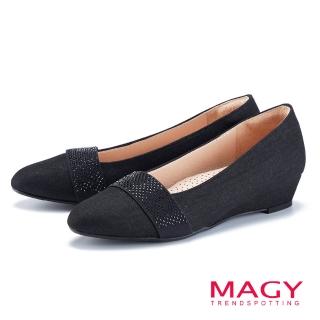 【MAGY】燙鑽布面楔型低跟鞋(黑色)