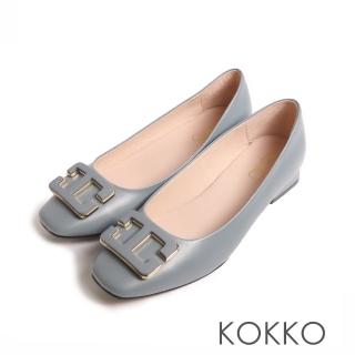 【KOKKO 集團】簡約典雅霧面飾扣方圓頭羊皮粗跟包鞋(灰藍色)