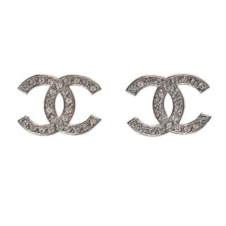 【CHANEL 香奈兒】經典水鑽雙C LOGO造型耳環(銀色ABC292-ARG)