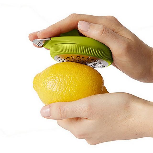 【CHEFN】附套好握檸檬刨絲器(檸檬刨刀 起司刨絲 輕鬆刮刨果皮成絲 刨絲刀 切絲器)