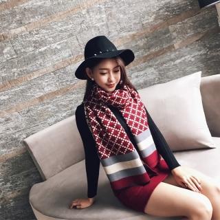 【Emi 艾迷】時尚風貌 高質感 顯瘦線條 仿羊絨 圍巾