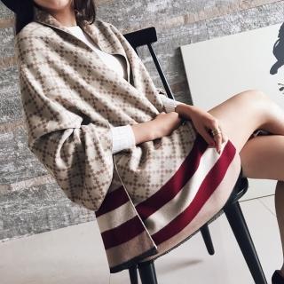【Emi 艾迷】時尚風貌高質感 圍巾 方格線條仿羊絨(卡其色)