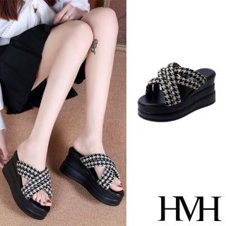 【HMH】坡跟拖鞋 厚底拖鞋 格紋拖鞋/千鳥格紋交叉織帶造型坡跟厚底拖鞋(黑)