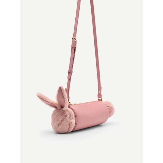 【PEDRO】兔子毛球圓筒斜背包-石灰白/嫩粉/黃(小CK高端品牌)