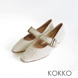 【KOKKO 集團】復古典雅金飾尖頭低跟瑪莉珍鞋(毛呢白)