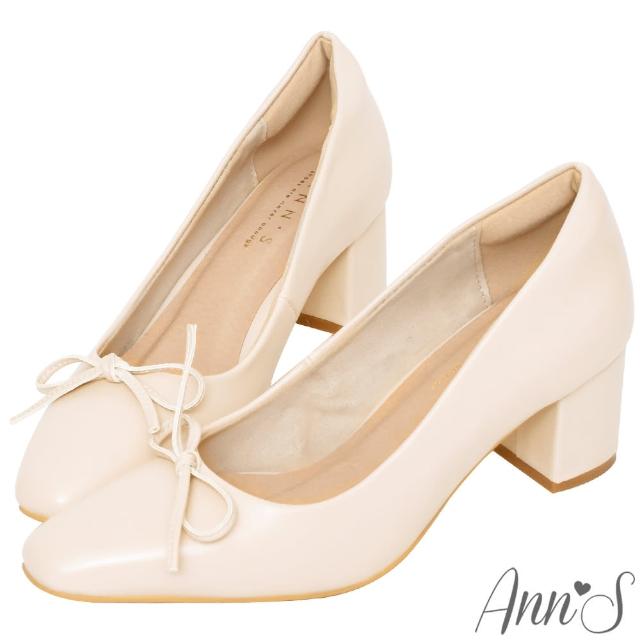 【Ann’S】法式優雅-油皮細緻蝴蝶結粗跟方頭跟鞋5.5cm(奶茶杏)