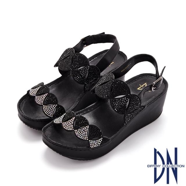 【DN】涼鞋_電雕造型水鑽點綴舒適楔型涼鞋(黑)
