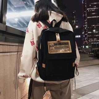 【JC Collection】多功能大容量旅行通勤多口袋雙肩後背包(黑)