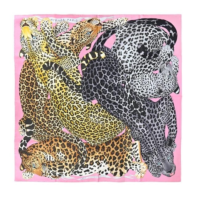 【Hermes 愛馬仕】Lazy Leopardesses 90 cm手工捲邊斜紋真絲方巾(粉)