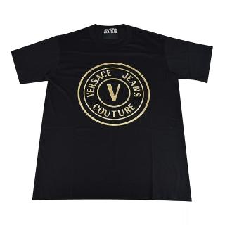 【VERSACE 凡賽斯】JEANS COUTURE大V標誌短袖T-Shirt(黑x金)