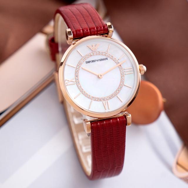 【EMPORIO ARMANI】亞曼尼 公司貨 Gianni T-bar 典雅魅力珍珠貝皮革腕錶/紅x玫瑰金框(AR11322)