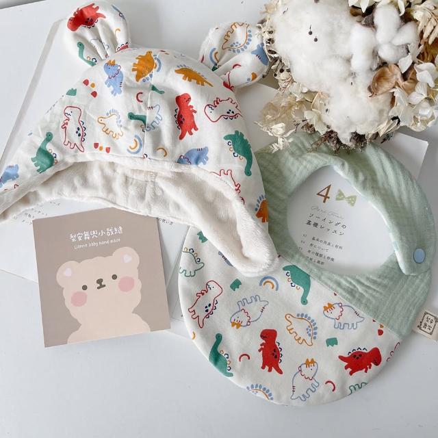 【Lianne baby】白萌恐龍彌月禮盒寶寶帽圍兜兩件組 嬰兒禮物(滿月禮 收涎禮物 週歲禮 彌月禮盒)