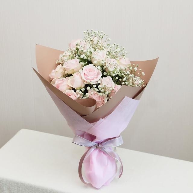 【玉屋TAMAYA】甜美粉玫瑰花束18朵(鮮花 情人節 開幕升遷 發表會 生日祝賀 告白 紀念日 畢業祝福)