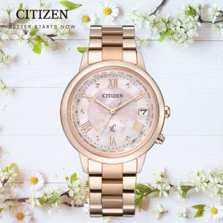 【CITIZEN 星辰】XC系列 Hebe廣告款 光動能 鈦金屬電波腕錶 36mm(CB1137-65W)