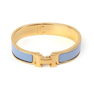 【Hermes 愛馬仕】H700001F Z1 經典Clic H LOGO琺瑯金色窄版手環(寶寶藍)