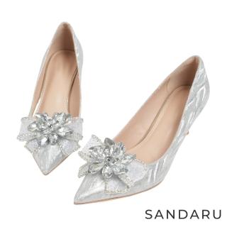 【SANDARU 山打努】瑪莉珍 珍珠鑽繞踝蝶結水波紋側空跟鞋(銀)