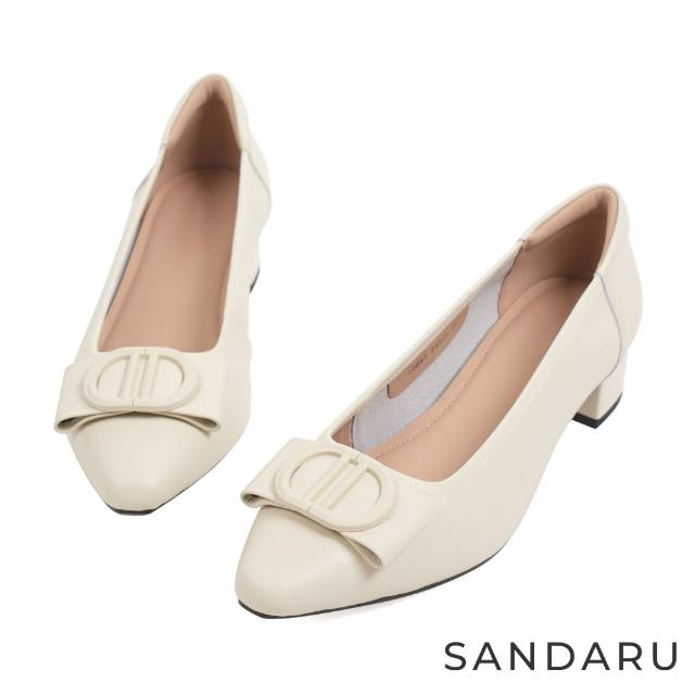 【SANDARU 山打努】跟鞋 真皮造型扣飾蝶結低跟鞋(米)