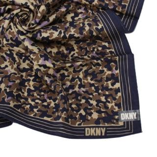 【DKNY】滿版個性迷彩綿絲混紡大領巾(深藍色)