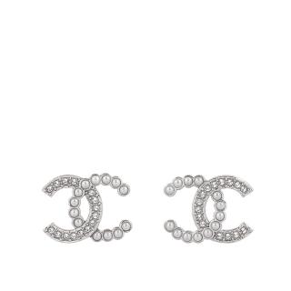 【CHANEL 香奈兒】CC Logo 水鑽及珍珠鑲飾針式耳環(銀色)