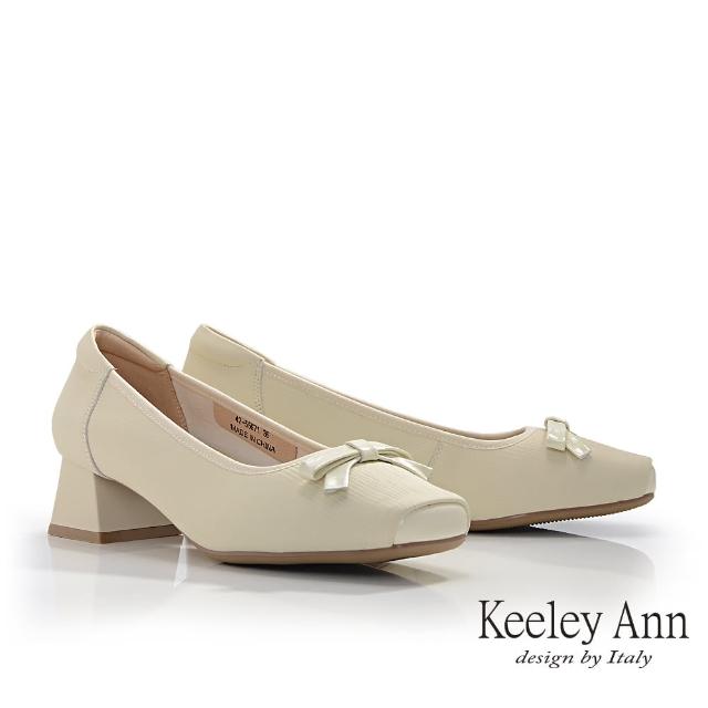 【Keeley Ann】鞋面壓紋粗跟包鞋(米白色425567132-Ann系列)