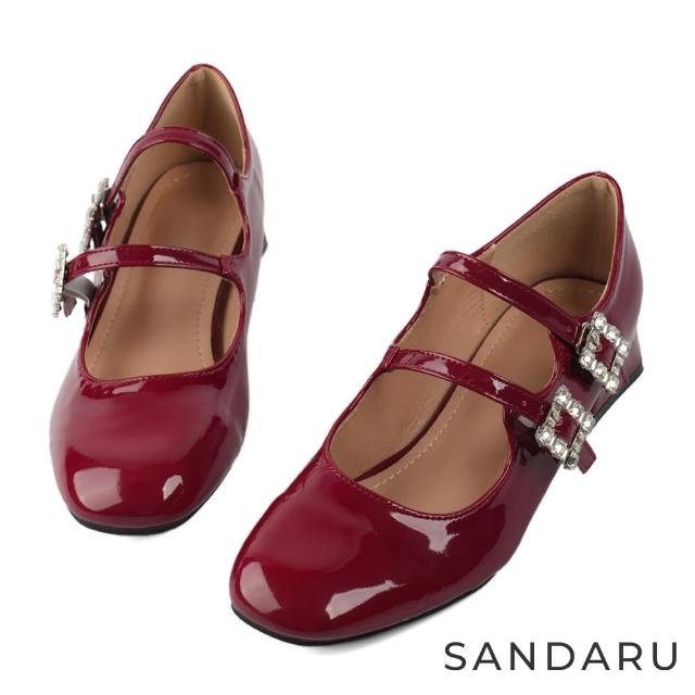 【SANDARU 山打努】瑪莉珍 雙帶鑲鑽方扣低跟鞋(紅)