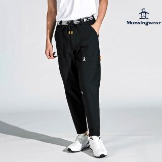 【Munsingwear】企鵝牌 男款黑色精緻剪裁防水彈性高爾夫休閒長褲 MGTE8D02