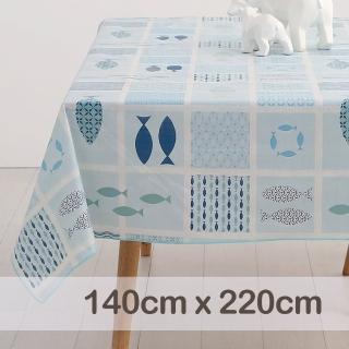 【CasaBella 美麗家居】防水桌巾 藍魚方格 140x220cm(防水 防油 PVC 桌巾 桌布 野餐桌巾)