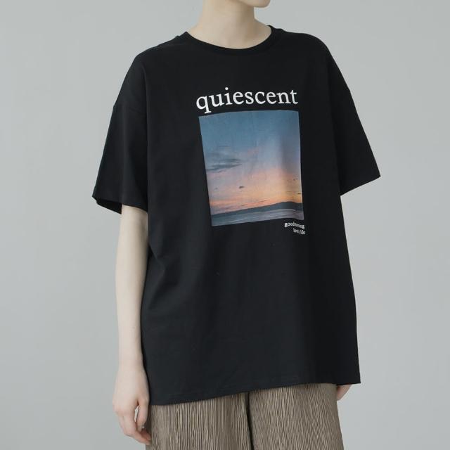 【Queenshop】女裝 短袖 清晨風景印圖寬版上衣-黑 現+預 01039876