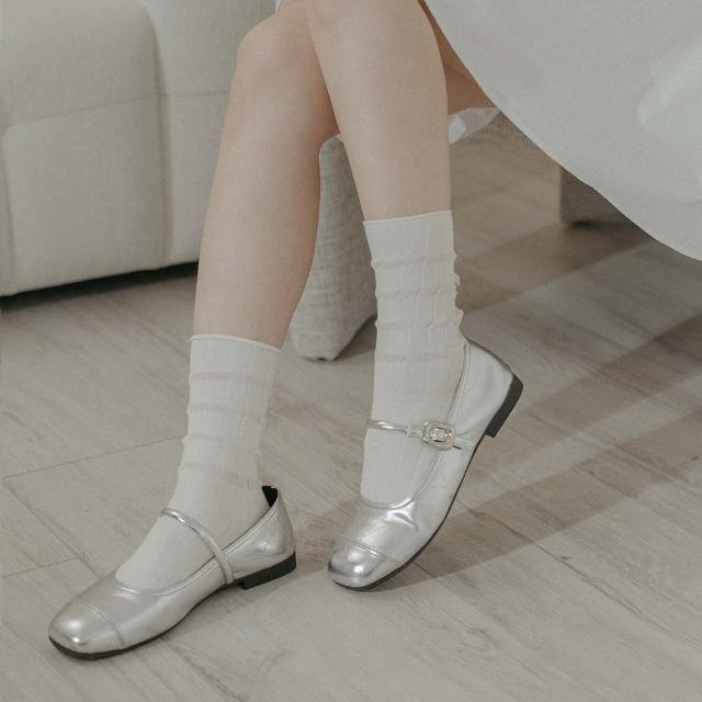 【Queenshop】女裝 正韓 後蕾絲蝴蝶結造型中筒襪 兩色售 現+預 07110551