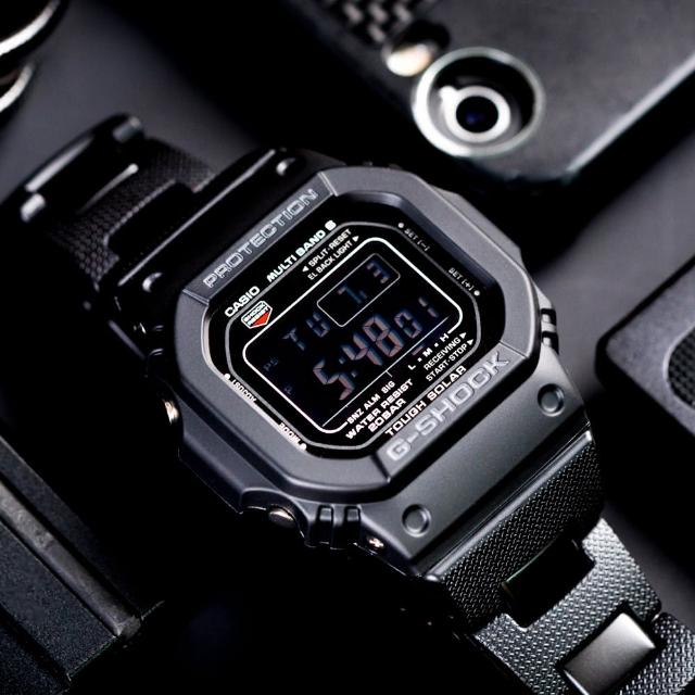 CASIO 卡西歐】G-SHOCK 經典潮流太陽能電波錶(GW-M5610UBC-1) - momo 