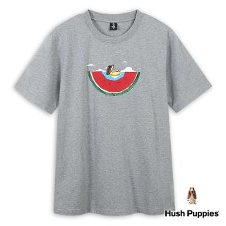 【Hush Puppies】男裝 T恤 趣味夏日西瓜印花渡假泳圈狗T恤(麻灰 / 43111207)