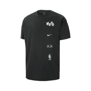【NIKE 耐吉】x KAWS 短袖 NBA Courtside Max90 黑 白 聯名 布魯克林籃網 BKN 寬鬆(FN2017-010)