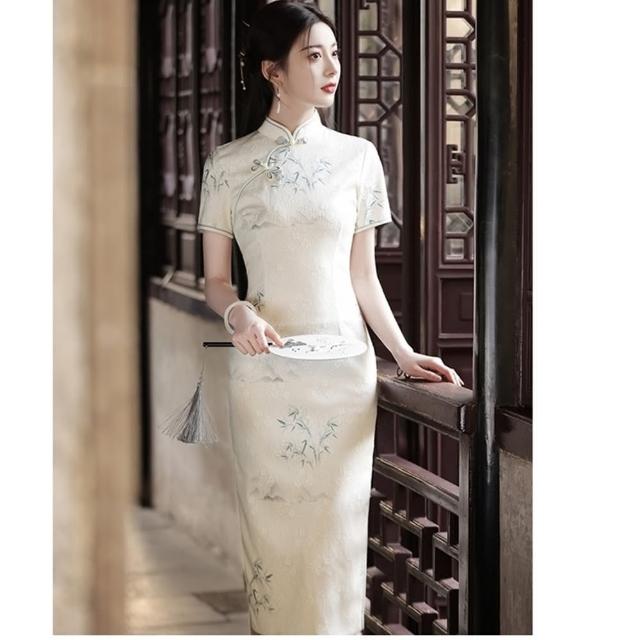 【2025】旗袍推薦10款高評價旗袍品牌排行 | 好吃美食的八里人