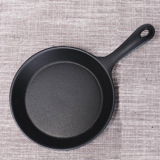 【2025】鑄鐵平底鍋推薦｜10款高評價人氣品牌排行榜 | 好吃美食的八里人