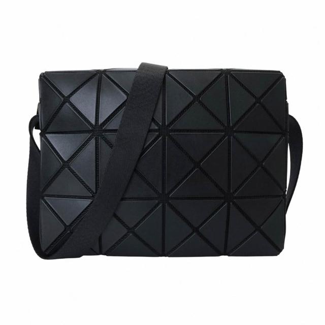 【2026】三宅一生包包推薦10款高評價三宅一生包包品牌排行 | 好吃美食的八里人