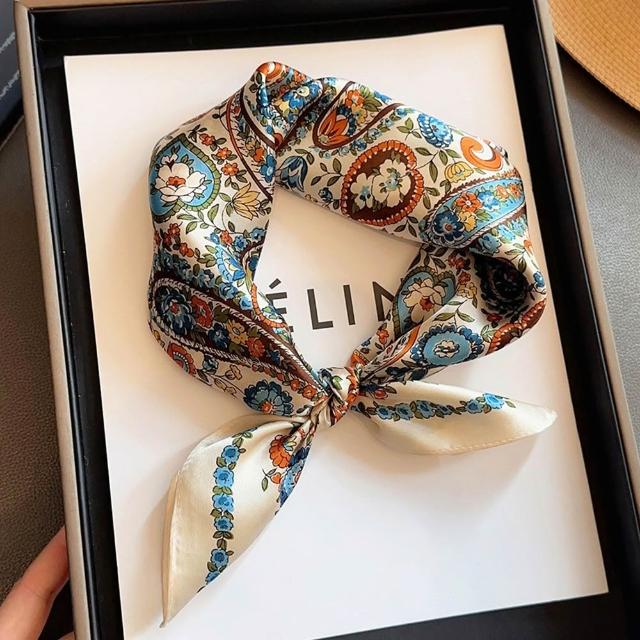 【2026】蠶絲巾推薦10款高評價人氣品牌排行榜 | 好吃美食的八里人